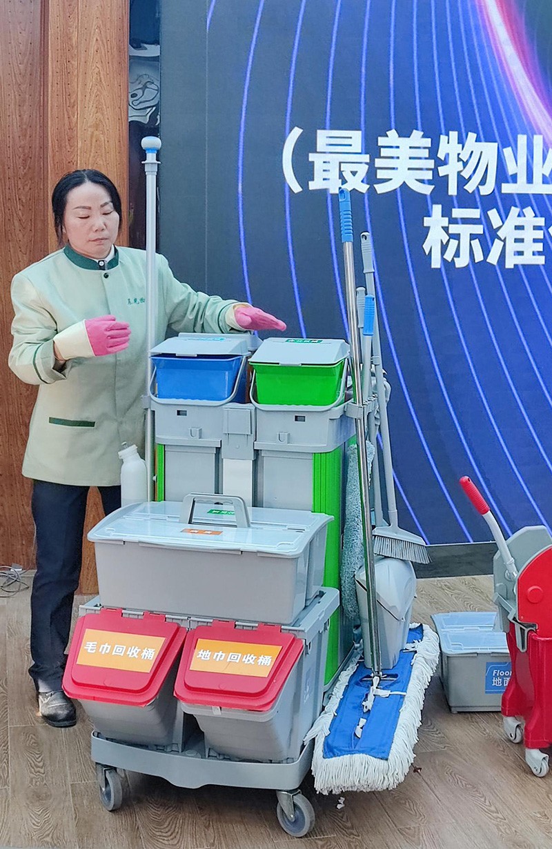 “施達(dá)公司向甘肅省人民醫(yī)院分享醫(yī)院保潔標(biāo)準(zhǔn)化的理念及落地案例的實踐經(jīng)驗